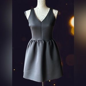 Aqua - Cinched Waist, Full Skirt V-Neck Dress, Back Zipper Detail - NWT (M)